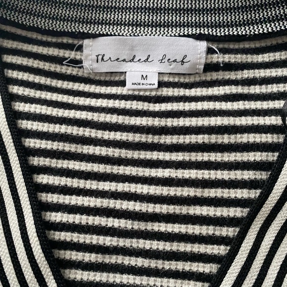 Black and White Striped Top with Bow - Picture 4 of 11